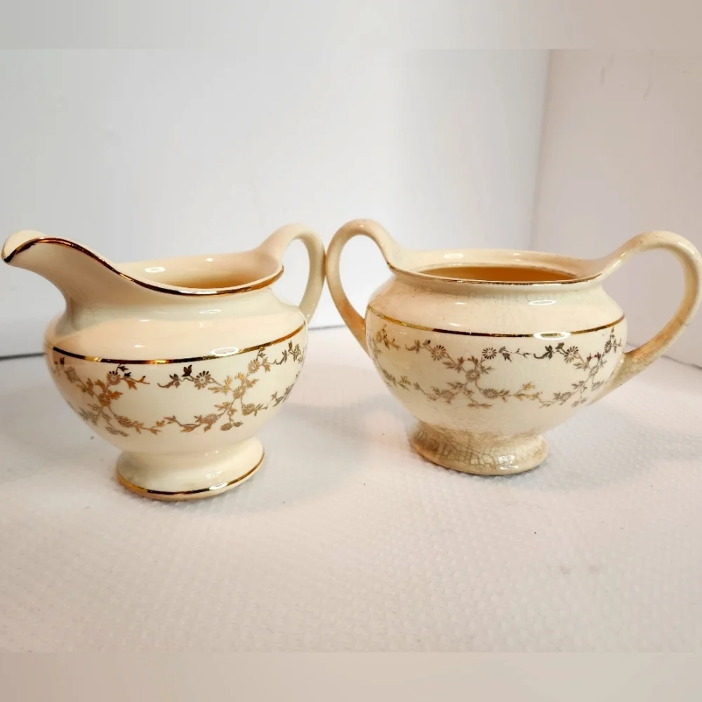 Universal Cambridge Camwood Ivory‎ pattern vintage creamer and sugar china set